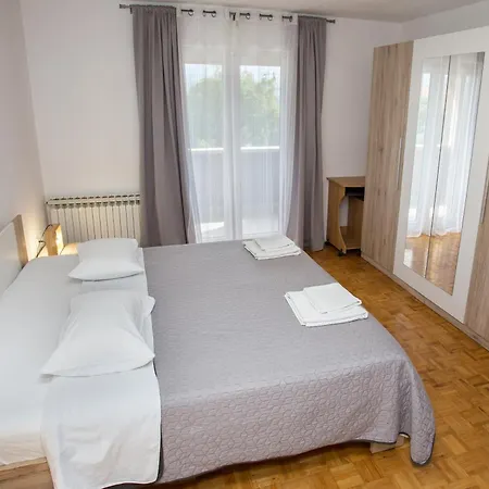 וילה Sara Family With Pool And Jacuzzi Makarska Region